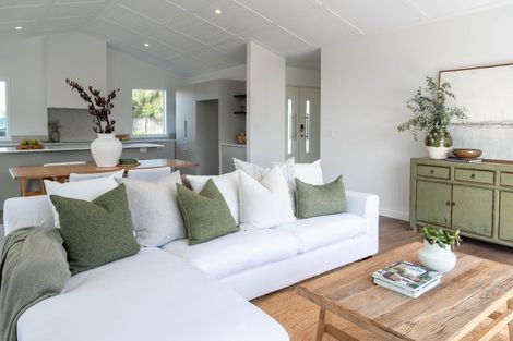 Photo of property in 99 Brookvale Road, Havelock North, 4130