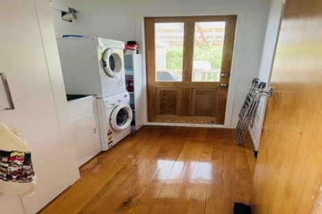 Photo of property in 87 Ennis Avenue, Pakuranga Heights, Auckland, 2010