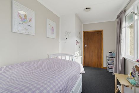 Photo of property in 15 Smitheram Street, Allenton, Ashburton, 7700