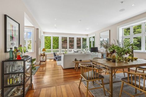 Photo of property in 19 Lower North Terrace, Kelburn, Wellington, 6012