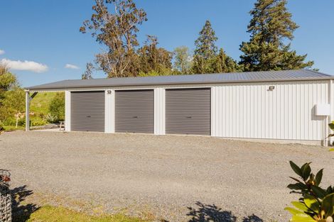 Photo of property in 100 Cole Street, Dannevirke, 4930