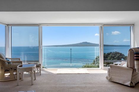 Photo of property in 3/64 Seacliffe Avenue, Belmont, Auckland, 0622