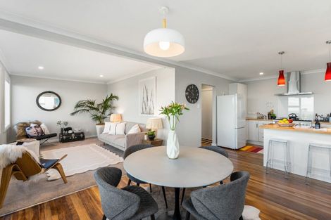 Photo of property in 51 High Street, Island Bay, Wellington, 6023