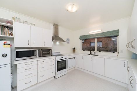 Photo of property in 14 Scandia Court, Hokowhitu, Palmerston North, 4410