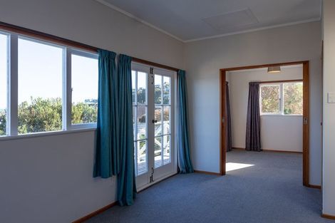 Photo of property in 41 Moana Road, Plimmerton, Porirua, 5026