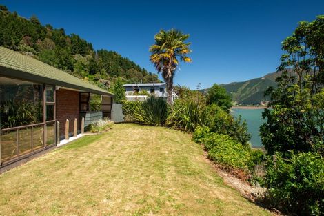 Photo of property in 2 Cook Street, Havelock, 7100