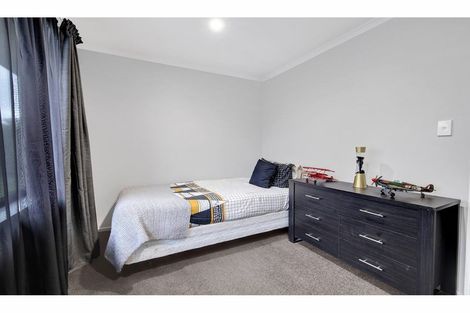 Photo of property in 17 Buckleys Road, Rangiora, 7400