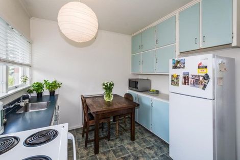 Photo of property in 2/14 Westwell Road, Belmont, Auckland, 0622