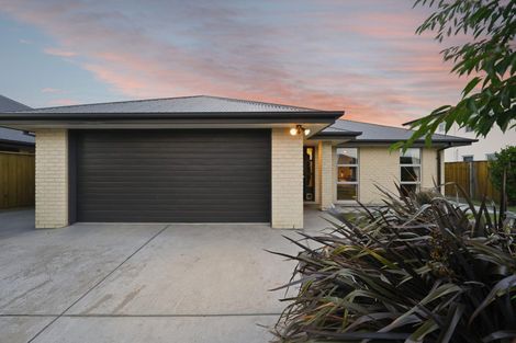 Photo of property in 7 Waimarie Street, Pegasus, 7612