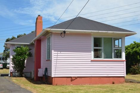 Photo of property in 31 Paritutu Road, Spotswood, New Plymouth, 4310