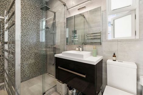 Photo of property in 2 Katherine Avenue, Thorndon, Wellington, 6011