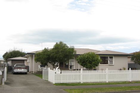 Photo of property in 15 Merton Crescent, Pirimai, Napier, 4112