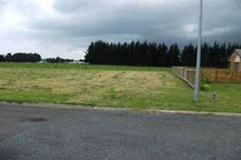 Photo of property in 8 Endelave Way, Carterton, 5713