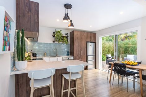 Photo of property in 2/10 Ladbrokes Place, Fendalton, Christchurch, 8052