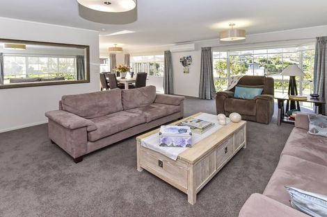 Photo of property in 1 Tolvah Place, Wattle Downs, Auckland, 2103