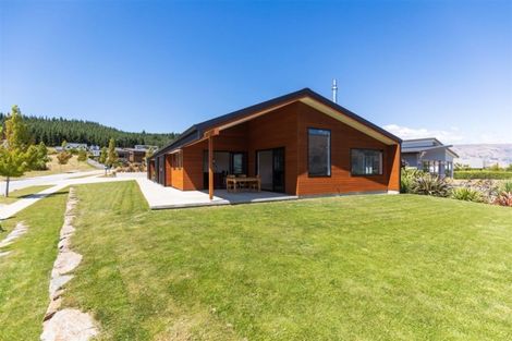Photo of property in 20 Infinity Drive, Wanaka, 9305