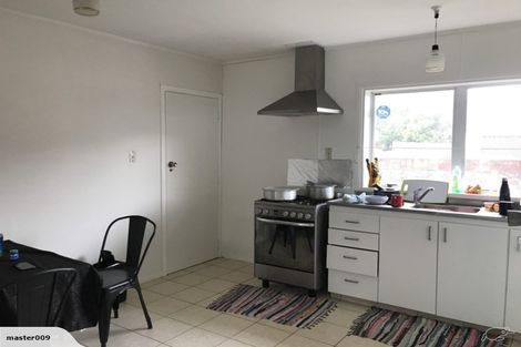 Photo of property in 2/13 Hayward Road, Papatoetoe, Auckland, 2025