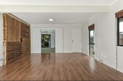 Photo of property in 1 Himikera Avenue, Avondale, Auckland, 1026