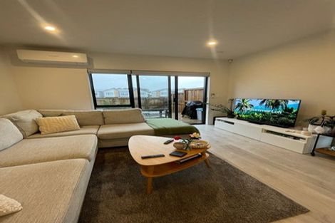 Photo of property in 5/36 Westgate Drive, Westgate, Auckland, 0614