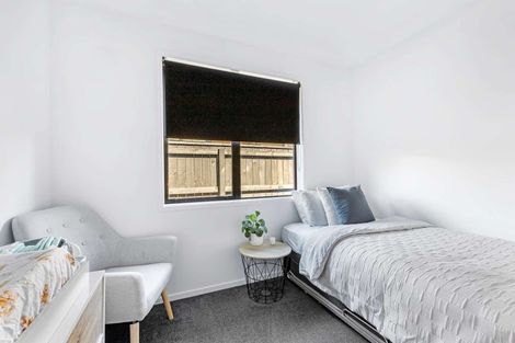 Photo of property in 1 Rehua Place, Waiwhakaiho, New Plymouth, 4312