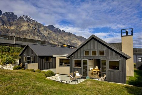 Photo of property in 84 Jacks Point Rise, Jacks Point, Queenstown, 9371