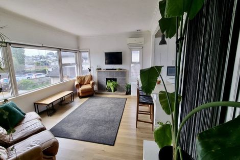 Photo of property in 94 Hillsborough Road, Hillsborough, Auckland, 1042