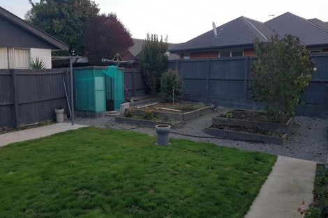 Photo of property in 2/97 Royal Park Drive, Parklands, Christchurch, 8083