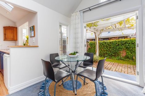 Photo of property in 43 Dover Street, St Albans, Christchurch, 8014