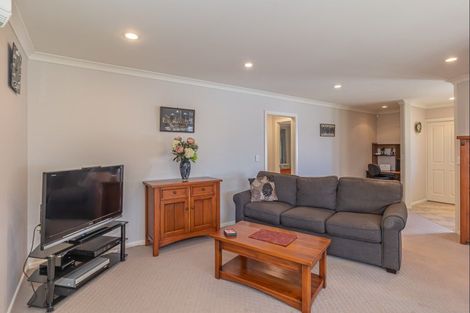 Photo of property in 180 Bath Street, Levin, 5510