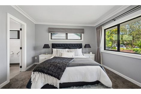 Photo of property in 1 Celina Place, Browns Bay, Auckland, 0630