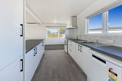 Photo of property in 28 Langley Avenue, Milson, Palmerston North, 4414