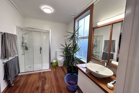 Photo of property in 56 Bellevue Way, Otaika, 0170