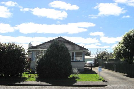 Photo of property in 21 Saint Annes Street, Levin, 5510