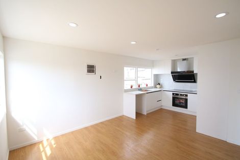 Photo of property in 10 Kereru Street, Henderson, Auckland, 0612