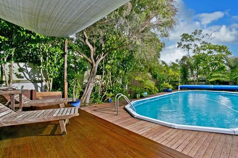 Photo of property in 42 Maxwelton Drive, Mairangi Bay, Auckland, 0630