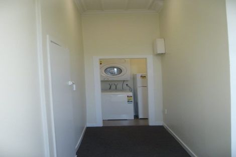 Photo of property in 4 Hawker Street, Mount Victoria, Wellington, 6011