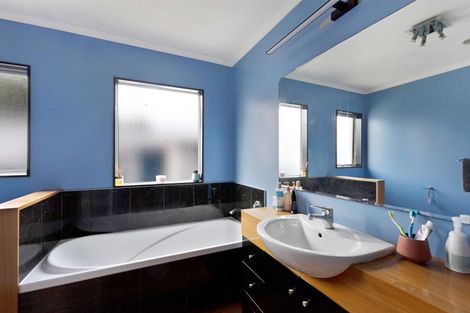 Photo of property in 40b Fitzroy Road, Fitzroy, New Plymouth, 4312