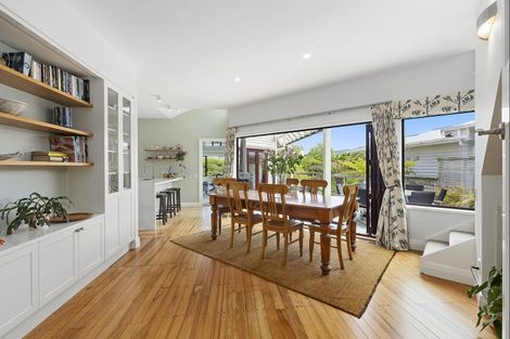 Photo of property in 6 Lochiel Road, Khandallah, Wellington, 6035