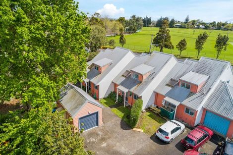 Photo of property in 2 Blumhardt Place, Avondale, Auckland, 1026