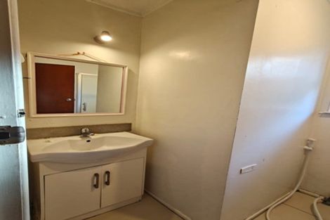 Photo of property in 155 Gossamer Drive, Pakuranga Heights, Auckland, 2010