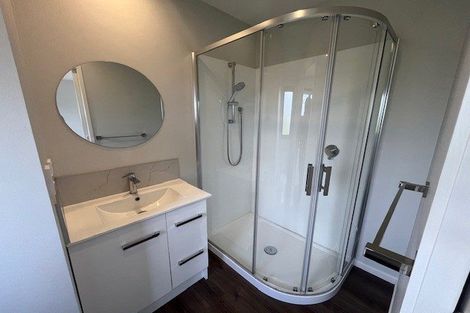 Photo of property in 2/12 Bradbury Road, Botany Downs, Auckland, 2010