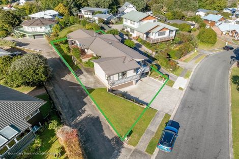 Photo of property in 121 Bruce Wallace Place, Whangamata, 3620