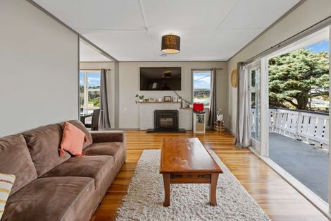 Photo of property in 3 Glenn Street, Castlecliff, Whanganui, 4501