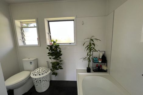 Photo of property in 1/85 Stredwick Drive, Torbay, Auckland, 0630