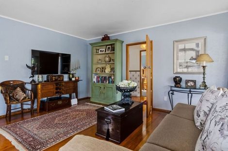 Photo of property in 1/10 Knights Road, Rothesay Bay, Auckland, 0630