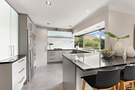 Photo of property in 7 Yarlside Place, Northpark, Auckland, 2013