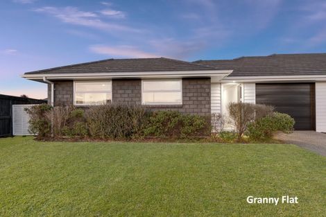 Photo of property in 4 Cupples Street, Papamoa Beach, Papamoa, 3118