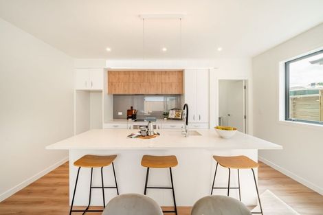 Photo of property in 47a Heretaunga Square, Silverstream, Upper Hutt, 5019