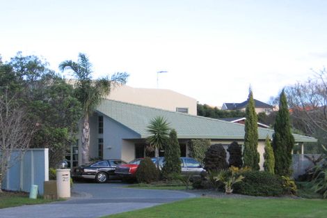 Photo of property in 25 Artesia Close, Shamrock Park, Auckland, 2016