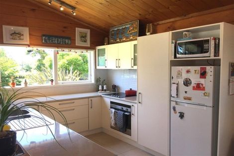 Photo of property in 62 Ngaio Road, Waikanae, 5036